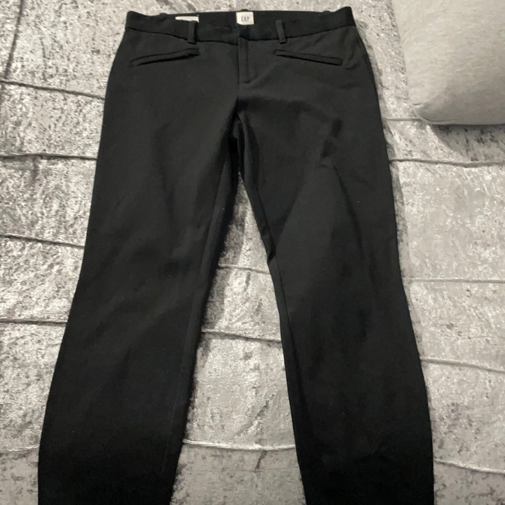 Black cropped ankle pants